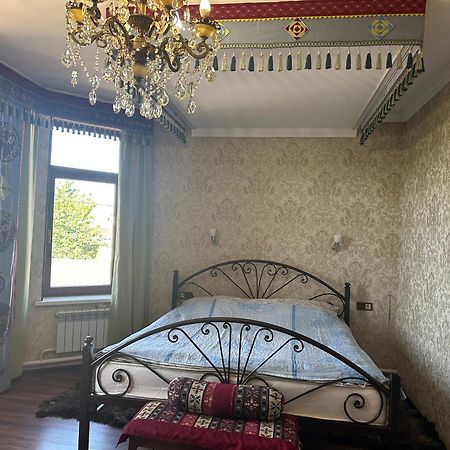 Kurak Homestay Bishkek Exterior photo